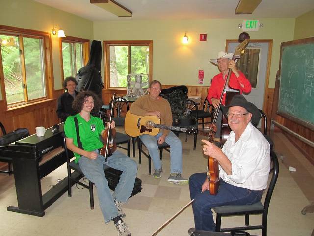 Junior's fiddle class, right side.  Mattie (in the back), Thomas, Chicago Dave, Barry, Junior