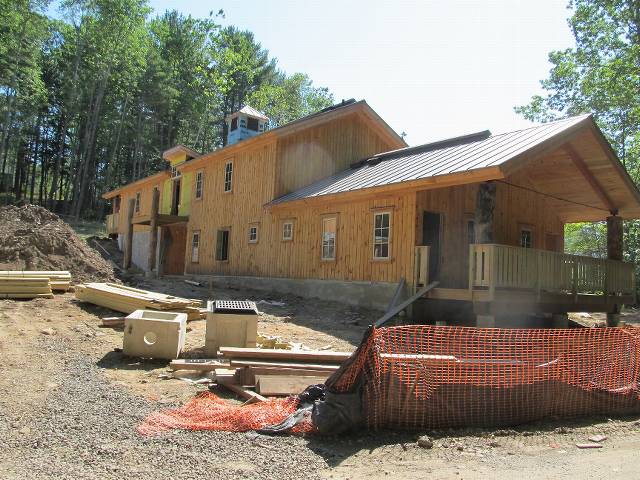 Rear view of said lodging