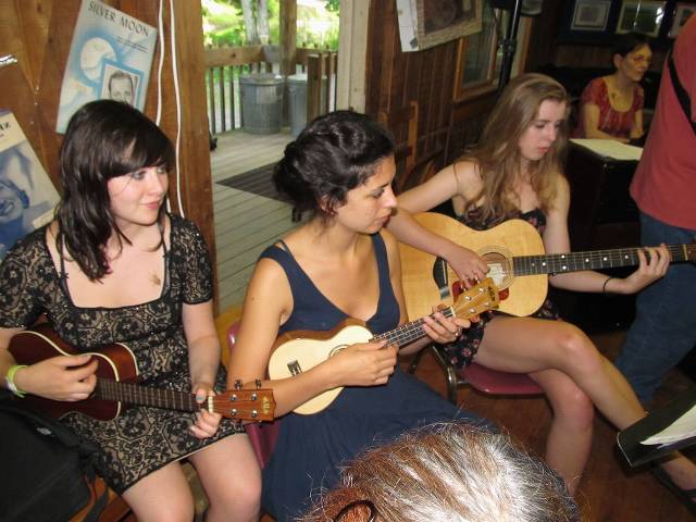 Chloe, Katie, and Lilly play in the Mexican orchestra