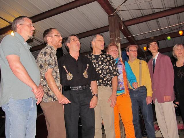 Tenor and basses alive, alive-o!  Jonathan, Robbert, Carlos, Mark, Bjorn, Shane, Cody, Pat
